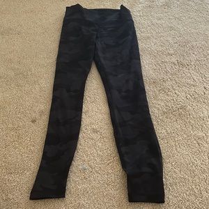 Black Camo lululemon leggings